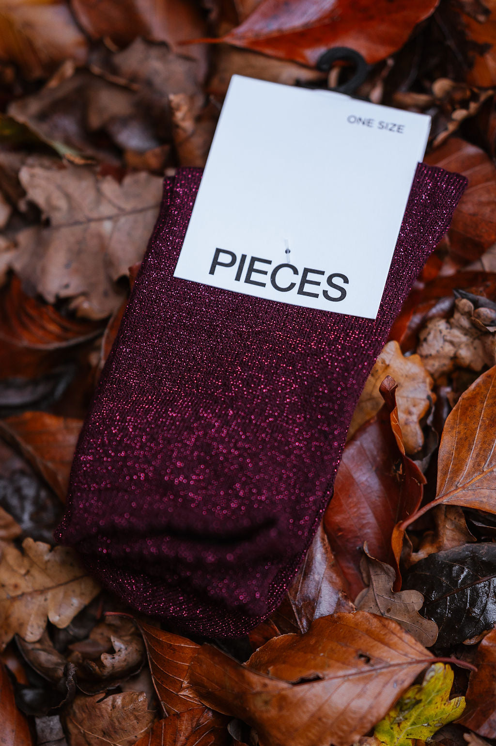 Burgunderfarbene Lurex-Socken